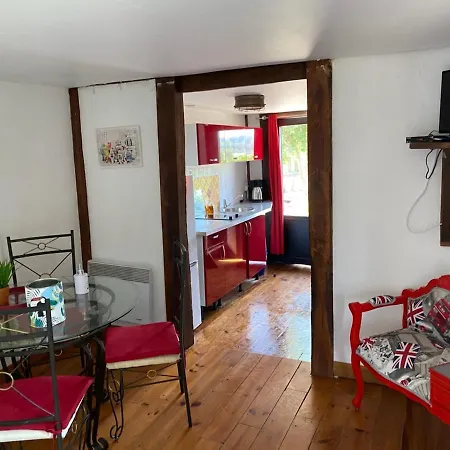 Semesterpark Village