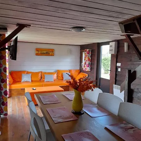 Kompleks wypoczynkowy Village Réclinghem