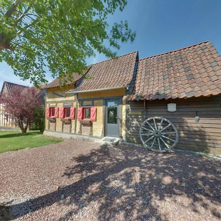 Kompleks wypoczynkowy Village Réclinghem